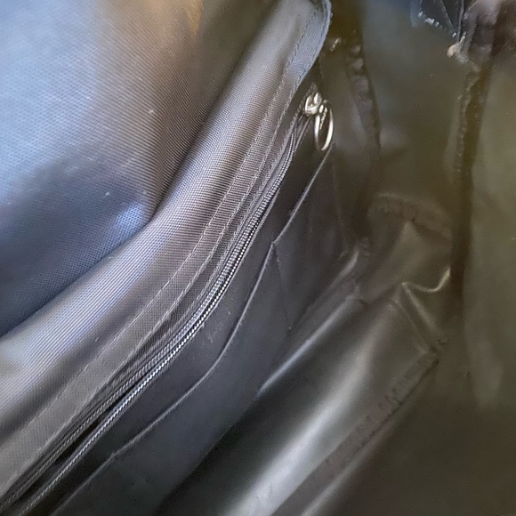 Vintage Lacoste messenger / laptop bag - Picture 6 of 11